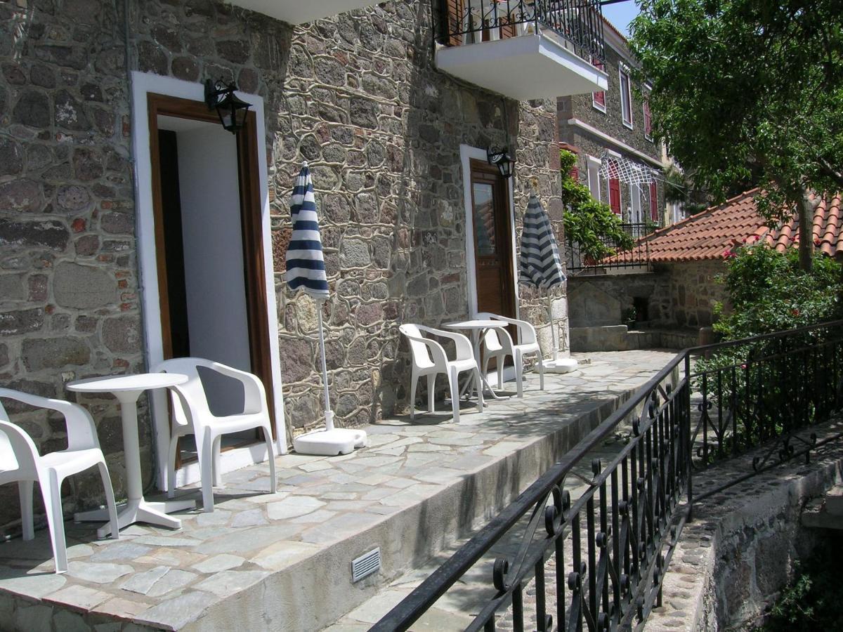 Studios Voula Mithimna Exterior foto